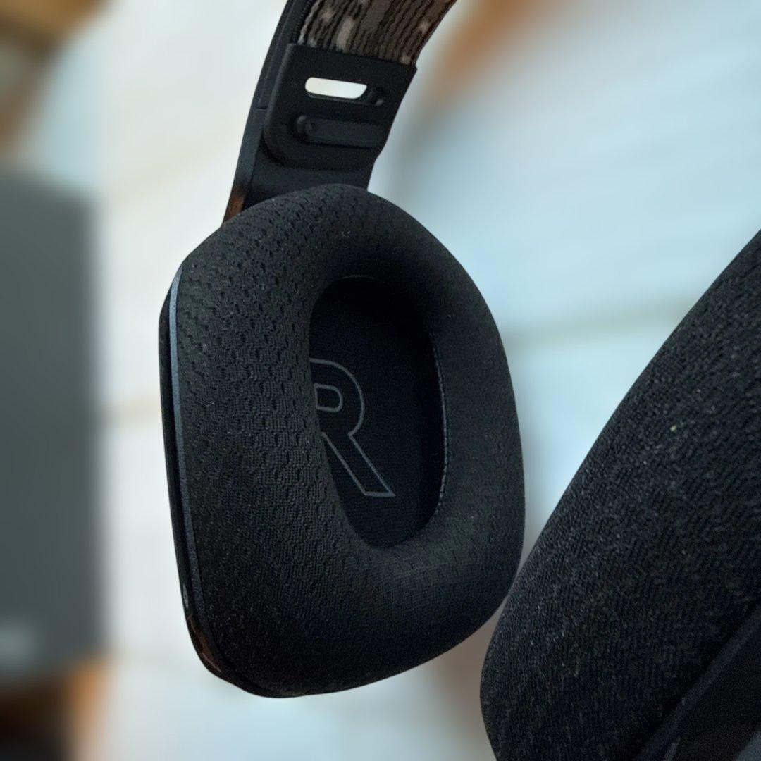 Logitech G733 ワイヤレスゲーミングヘッドセット