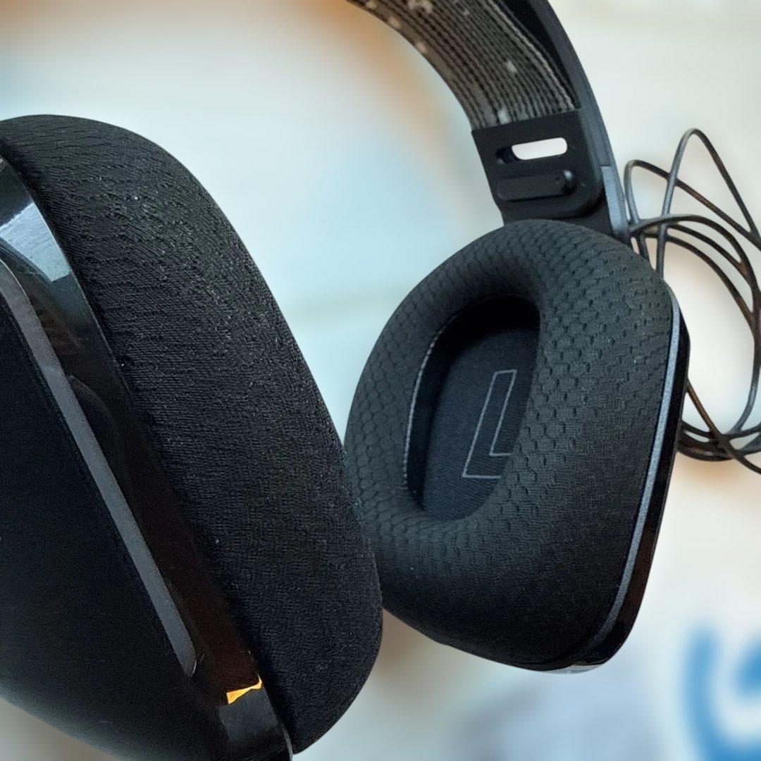 Logitech G733 ワイヤレスゲーミングヘッドセット