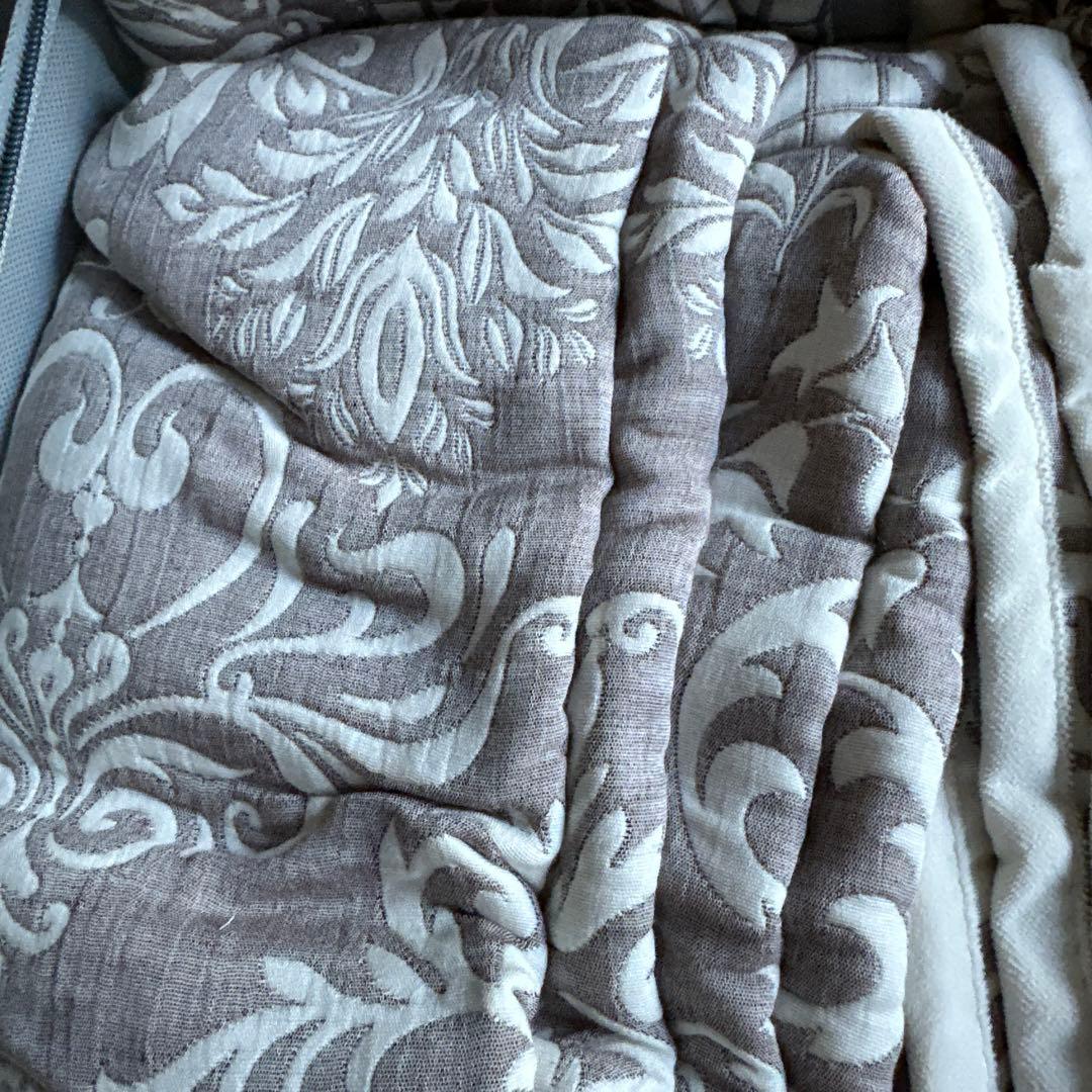 本日削除❣️スワトウデザイン　コットン100　ベッドカバー　タオルケット