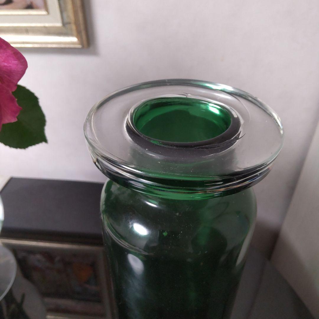 BoConcept　グリーンガラス製円筒形花瓶