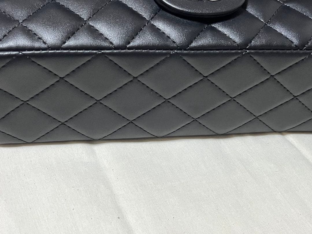 CHANEL 黒 シルバーチェーン ノベルティ