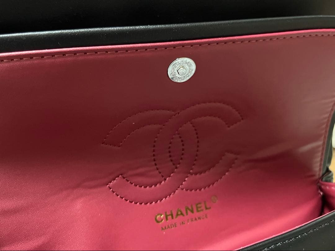 CHANEL 黒 シルバーチェーン ノベルティ