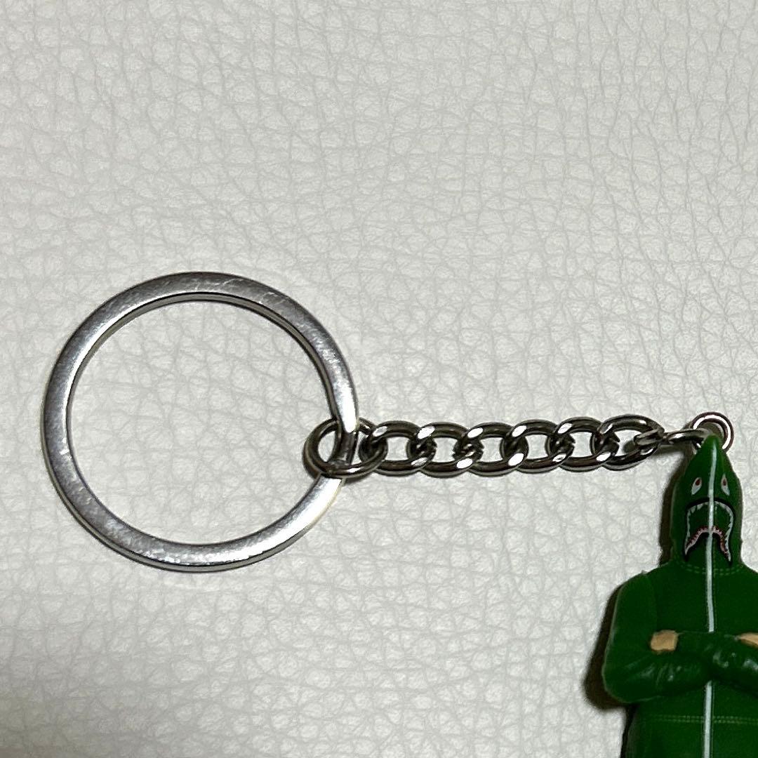 A BATHING APE SHARK SEIJIN KEYCHAIN シャーク