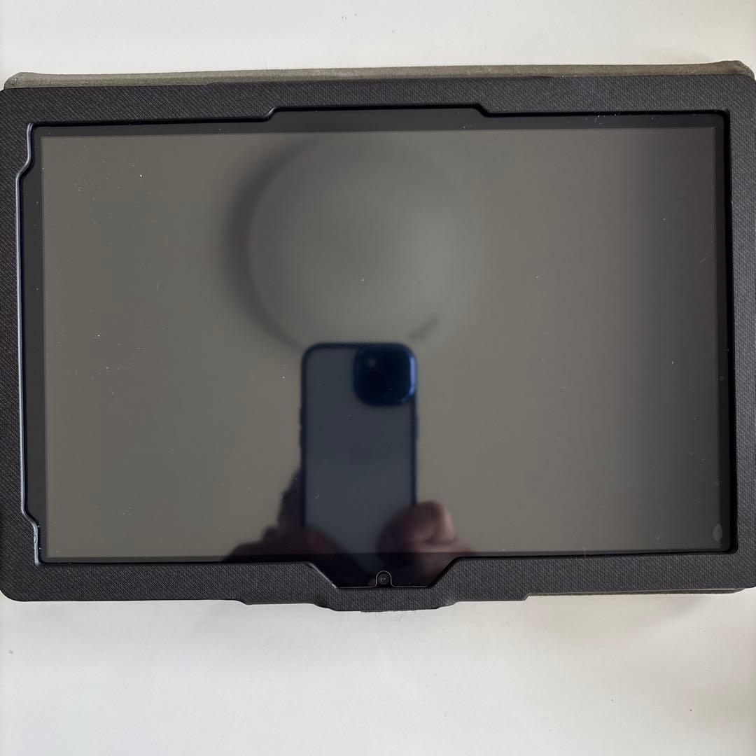 保護ケース付き10インチAndroid15タブレット グレー
