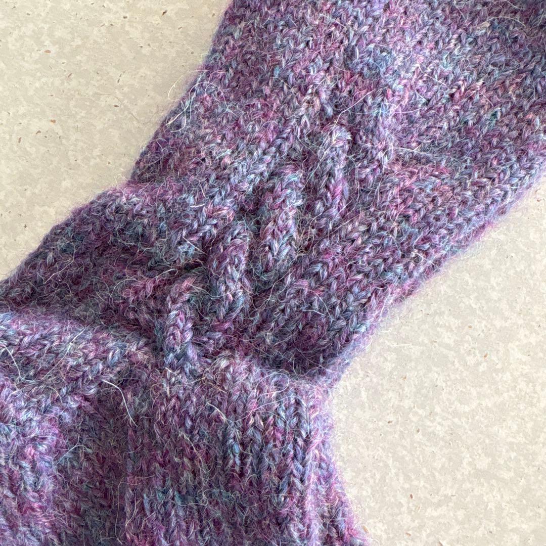 Scrumpcious ハンドニット靴下 紫系 No.13