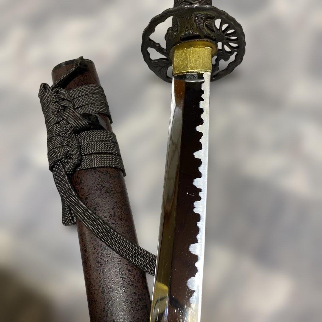 割安模造大刀 黒柄 松葉透し丸鍔 焦茶梨地鞘