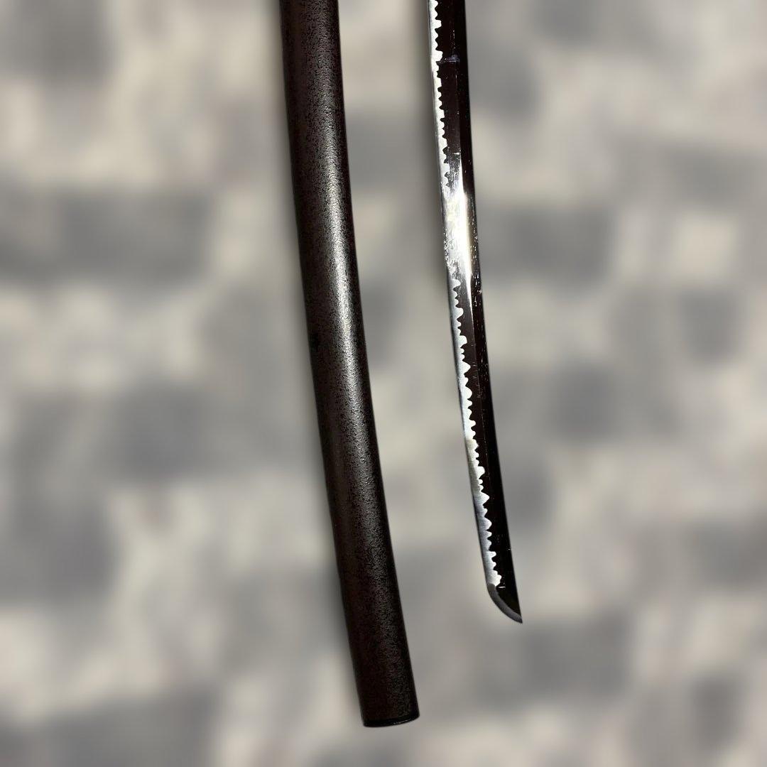 割安模造大刀 黒柄 松葉透し丸鍔 焦茶梨地鞘