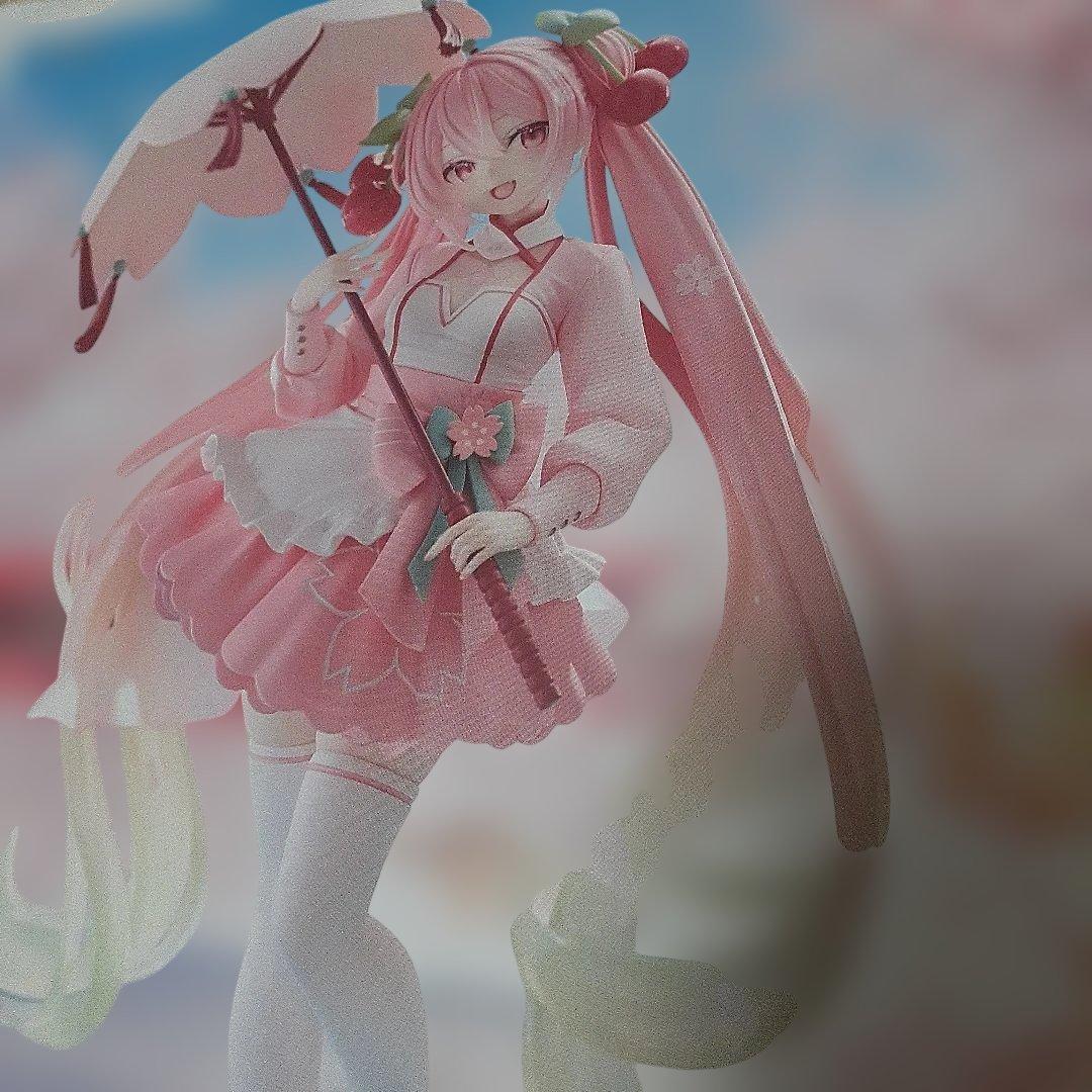 アニメキャラクターグッズまとめ売り缶バッジ＆美少女フィギュア等大量1000点以上