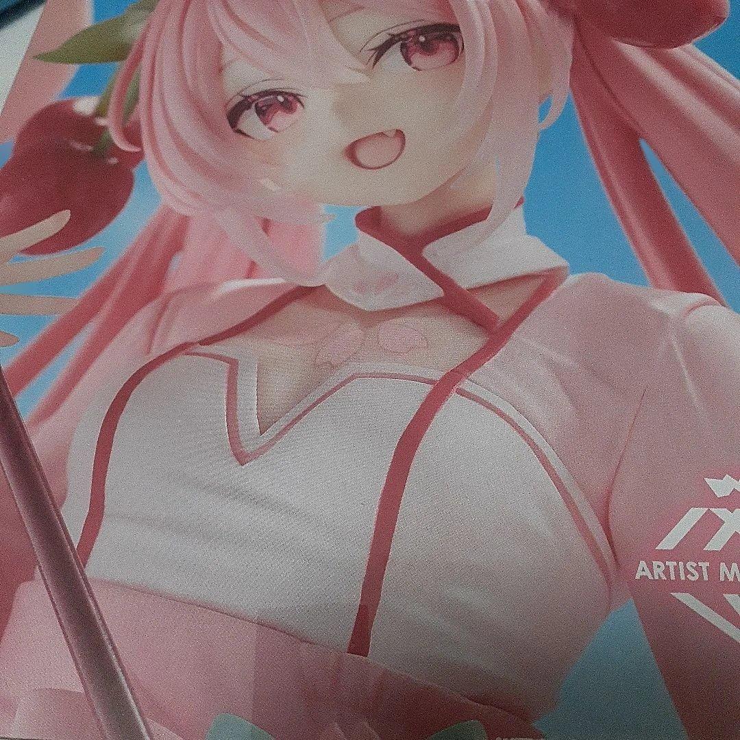 アニメキャラクターグッズまとめ売り缶バッジ＆美少女フィギュア等大量1000点以上