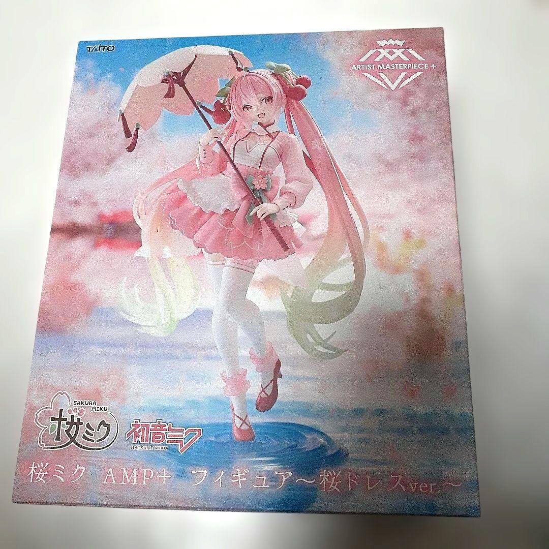 アニメキャラクターグッズまとめ売り缶バッジ＆美少女フィギュア等大量1000点以上