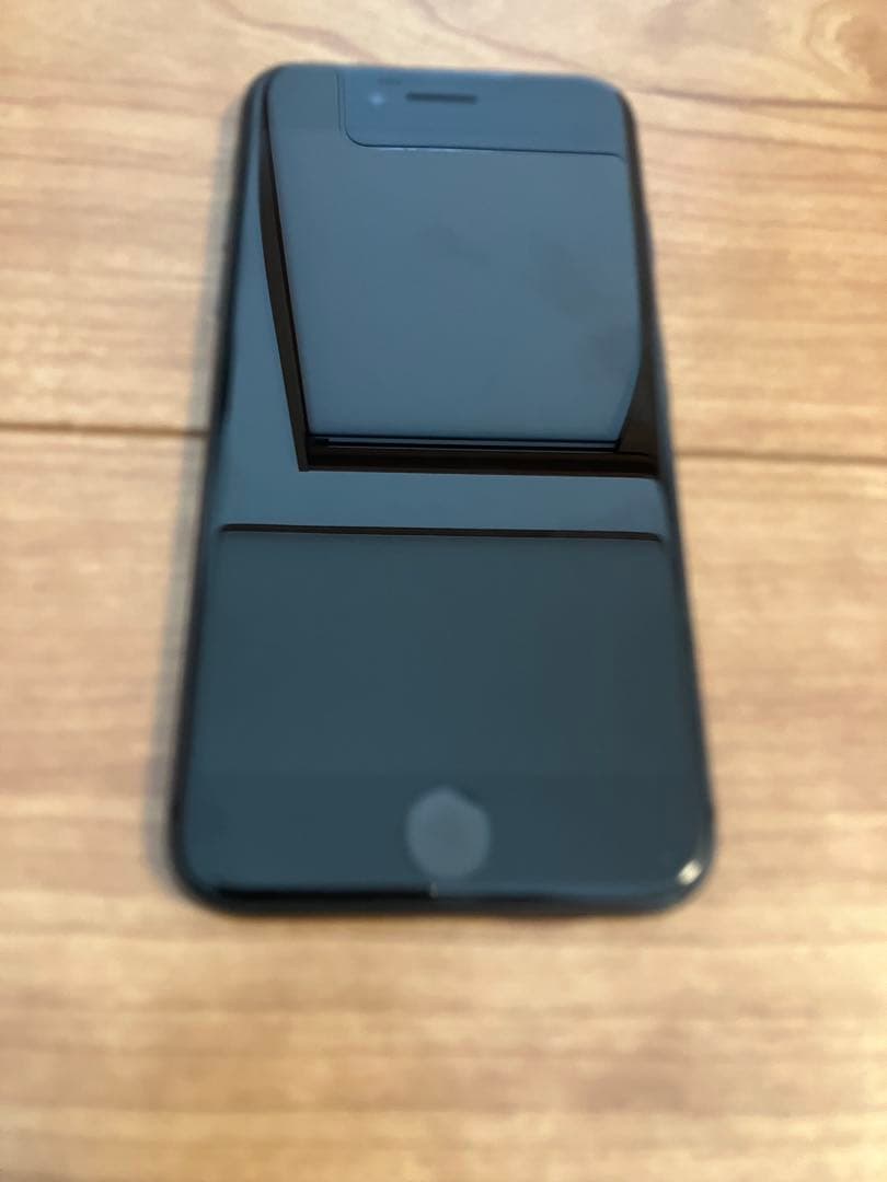 山*泰様 Apple iPhone8 ブラック美品