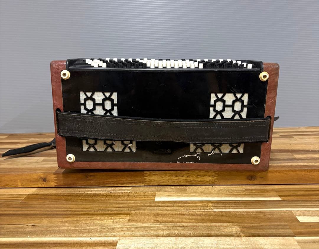 バヤン　ロシア　アコーディオン　アンティーク