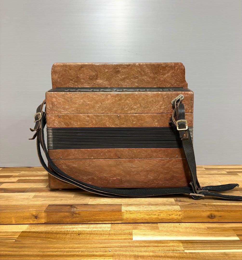 バヤン　ロシア　アコーディオン　アンティーク