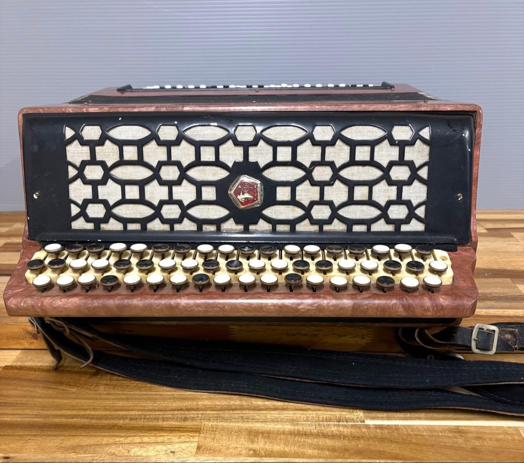 バヤン　ロシア　アコーディオン　アンティーク