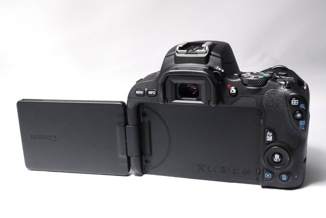 ♥スマホ転送OK♥Canon Kiss X9♥ 高画質＆軽量 高性能レンズ付