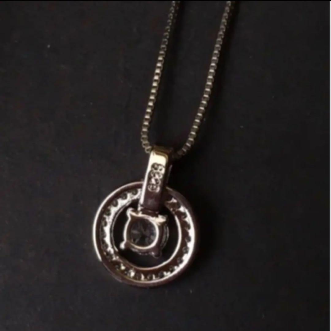 【ギフト梱包】スワロフスキークリスタル❤️18Kgf サークルネックレス　シルバ