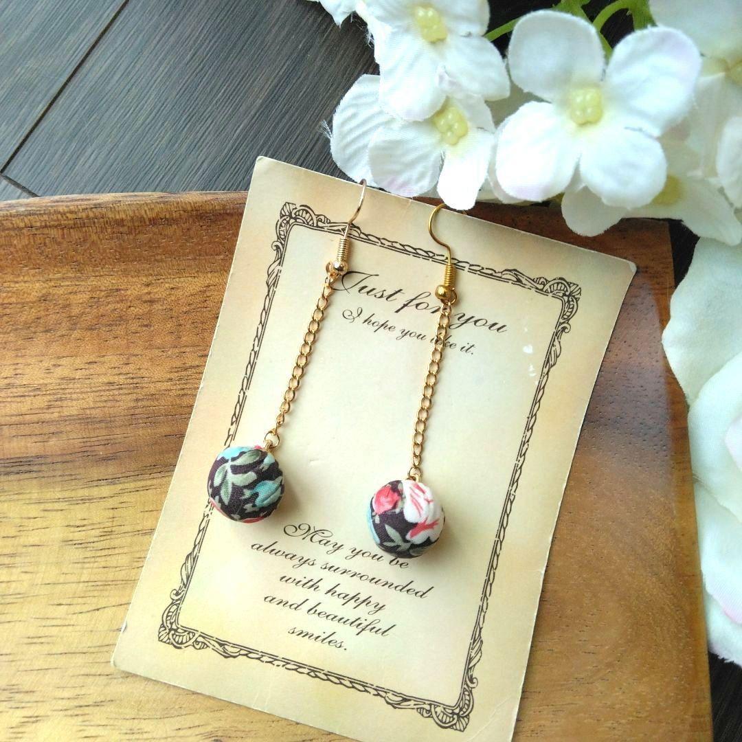 新作⭐　花柄　チェーン　ボール　ハンドメイド　ピアス　イヤリング　アクセサリー