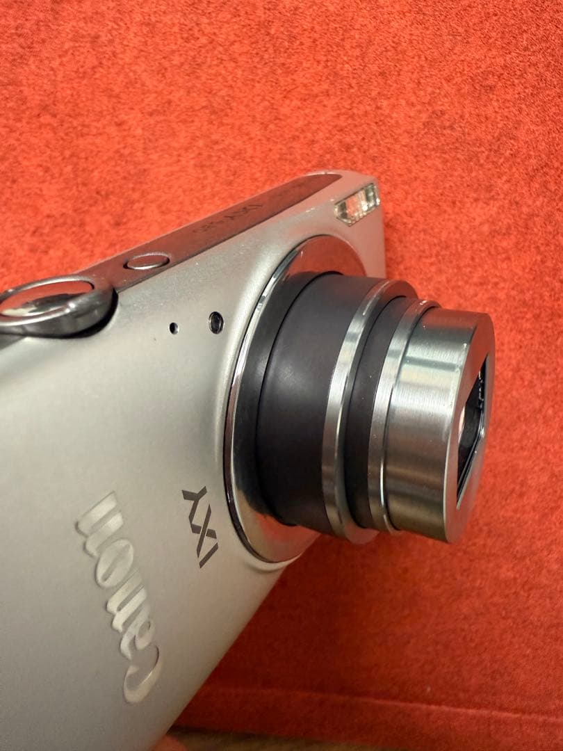 美品　デジカメ Canon IXY630 シルバー　動作確認済