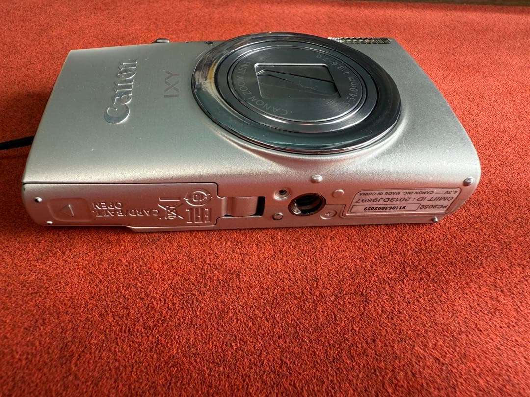 美品　デジカメ Canon IXY630 シルバー　動作確認済