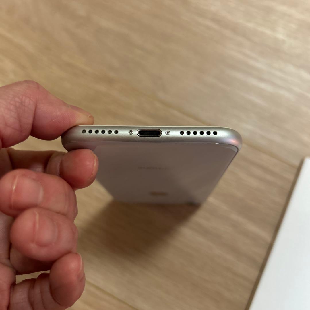 iPhone8 シルバー 本体 64GB SIMフリー 初期化済み 箱付き