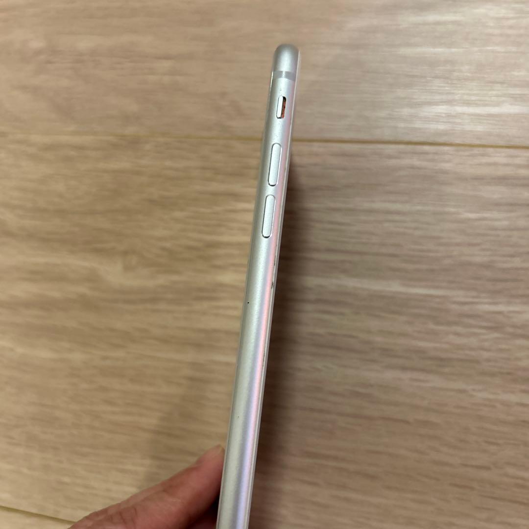 iPhone8 シルバー 本体 64GB SIMフリー 初期化済み 箱付き