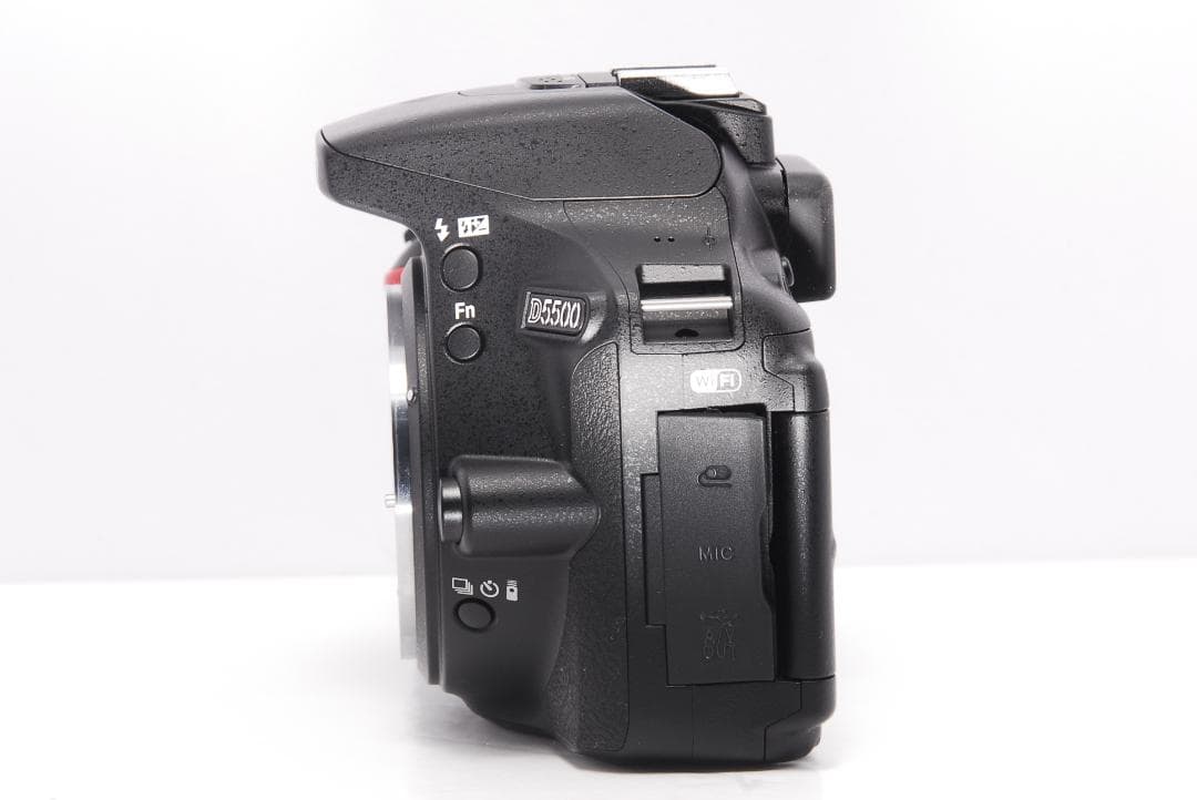 ✨Wi-Fi搭載機 ショット数極僅かで極美品✨Nikon D5500レンズセット