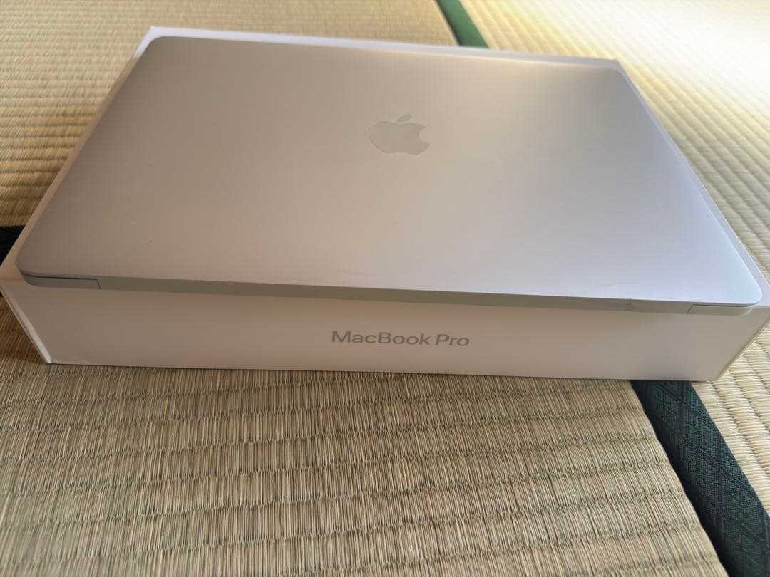 MacBook Pro 2020 M1 13i 16/512 銀 箱Mouse付