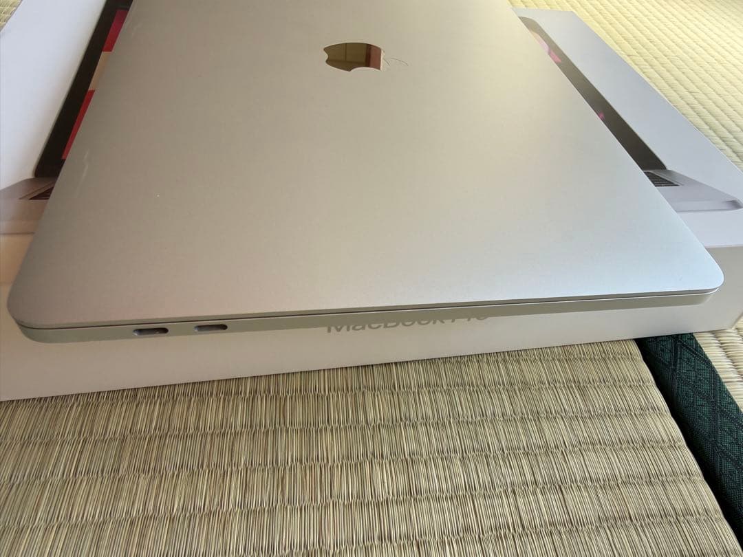 MacBook Pro 2020 M1 13i 16/512 銀 箱Mouse付