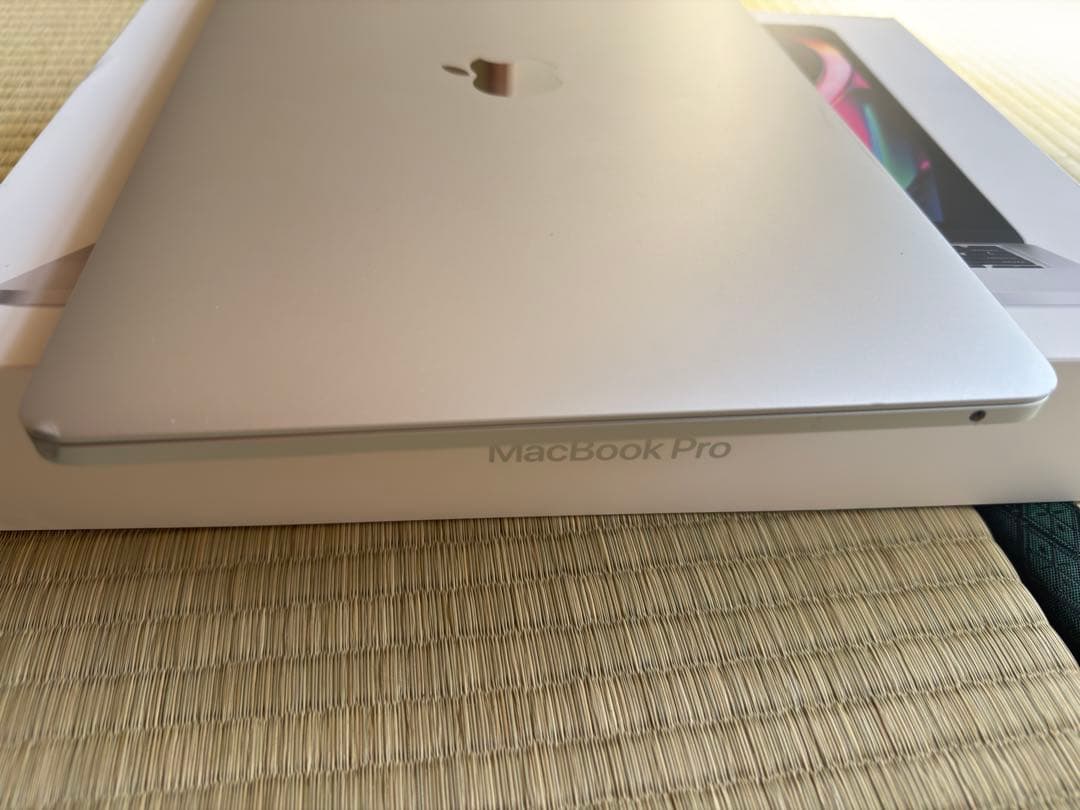 MacBook Pro 2020 M1 13i 16/512 銀 箱Mouse付