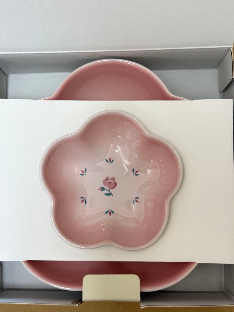 セール！ル・クルーゼ　フラワー・ディッシュ 2枚セット 12cm＆20cm 花柄