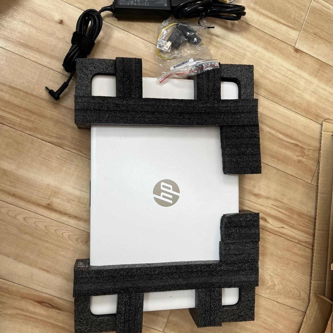 HP ノートPC ホワイト ACアダプター付き