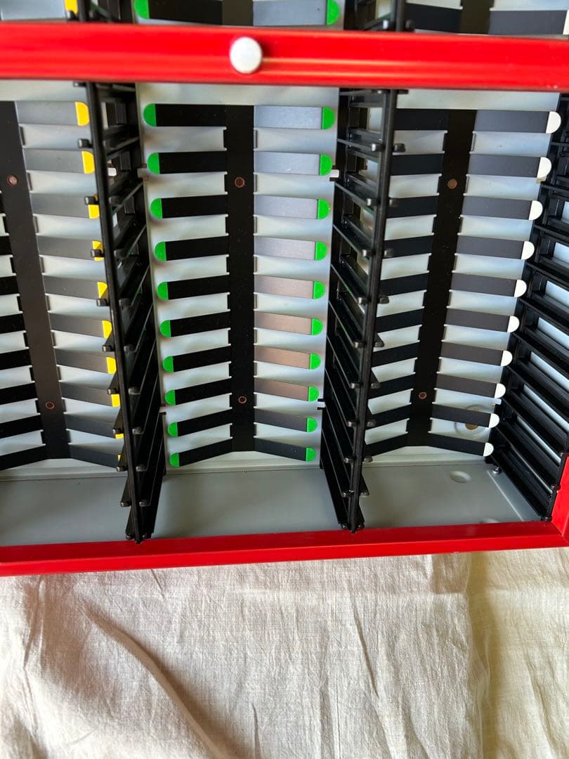 Cassette City 100本収納　赤色