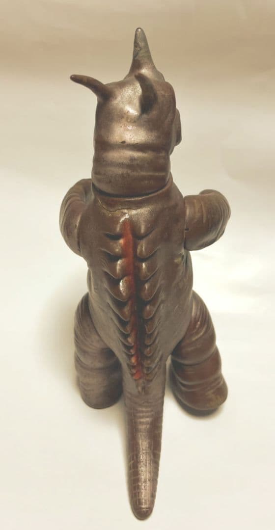 フィギュア怪獣ソフビネロンガ