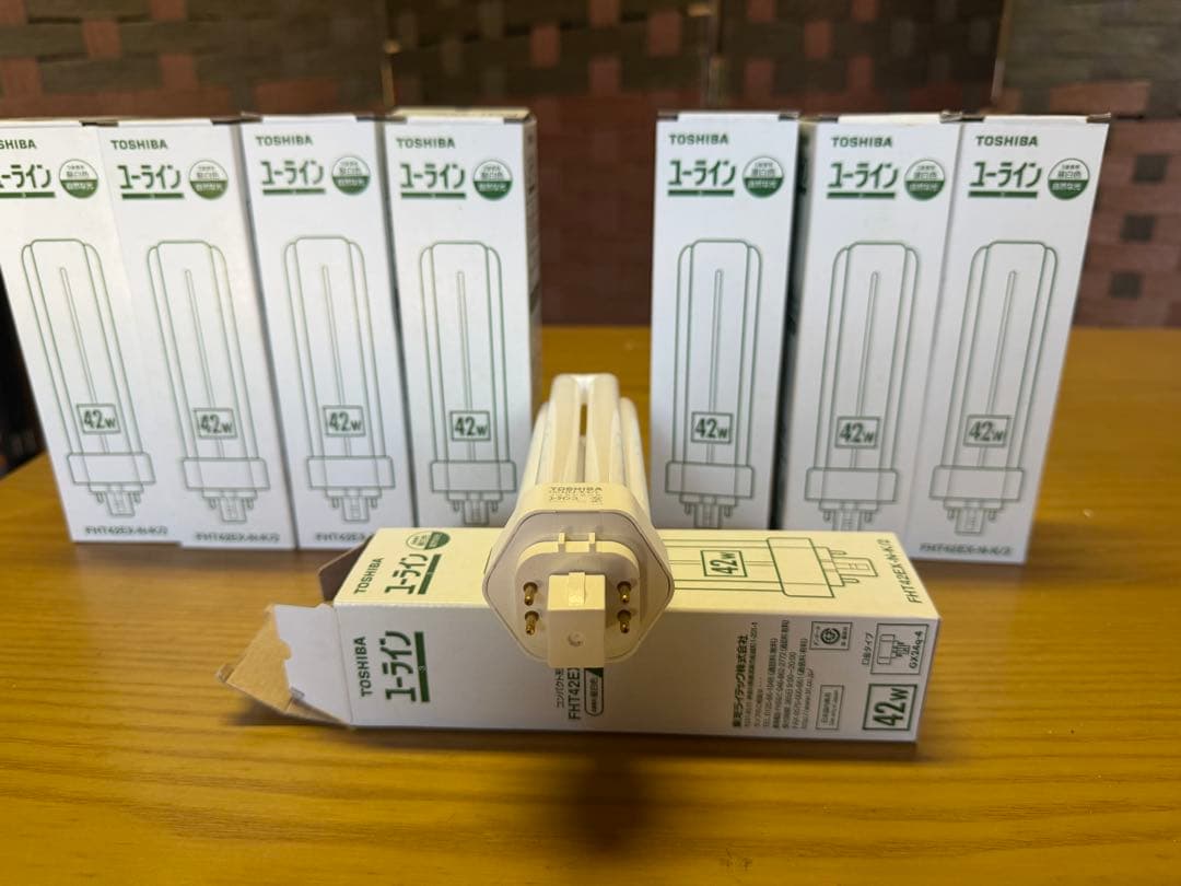 【新品未使用】TOSHIBA FHT42EX-N-K/2 42W 8本セット
