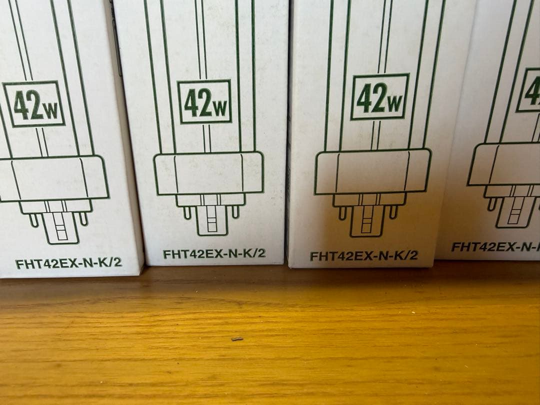 【新品未使用】TOSHIBA FHT42EX-N-K/2 42W 8本セット