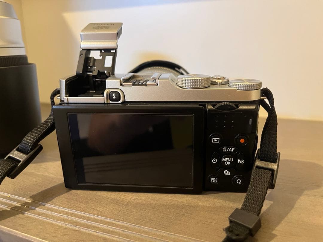 富士フイルム FUJIFILM X-A2 ミラーレス一眼