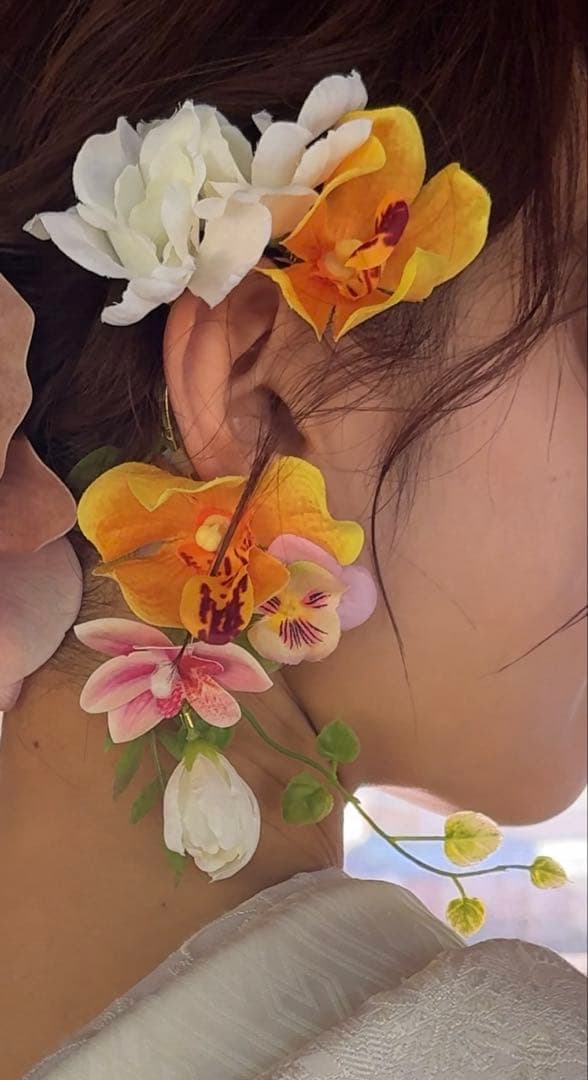 フラワーイヤーカフ