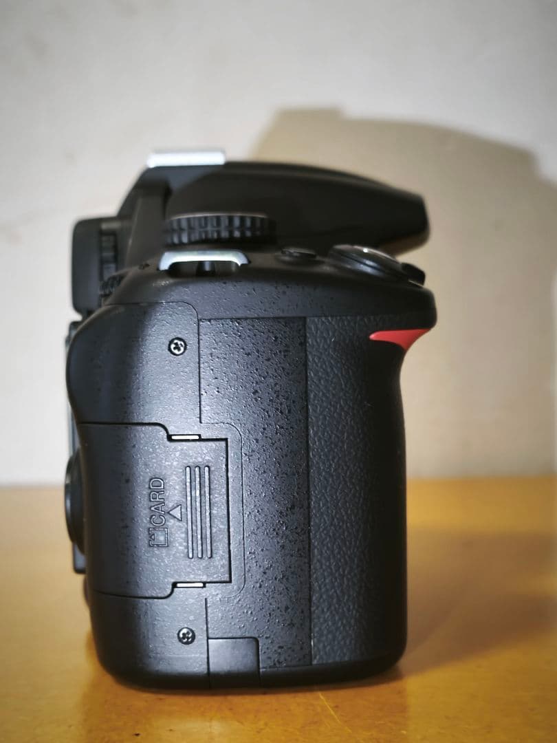 最終値下げ！　Nikon D5000 デジタル一眼レフカメラ　訳あり