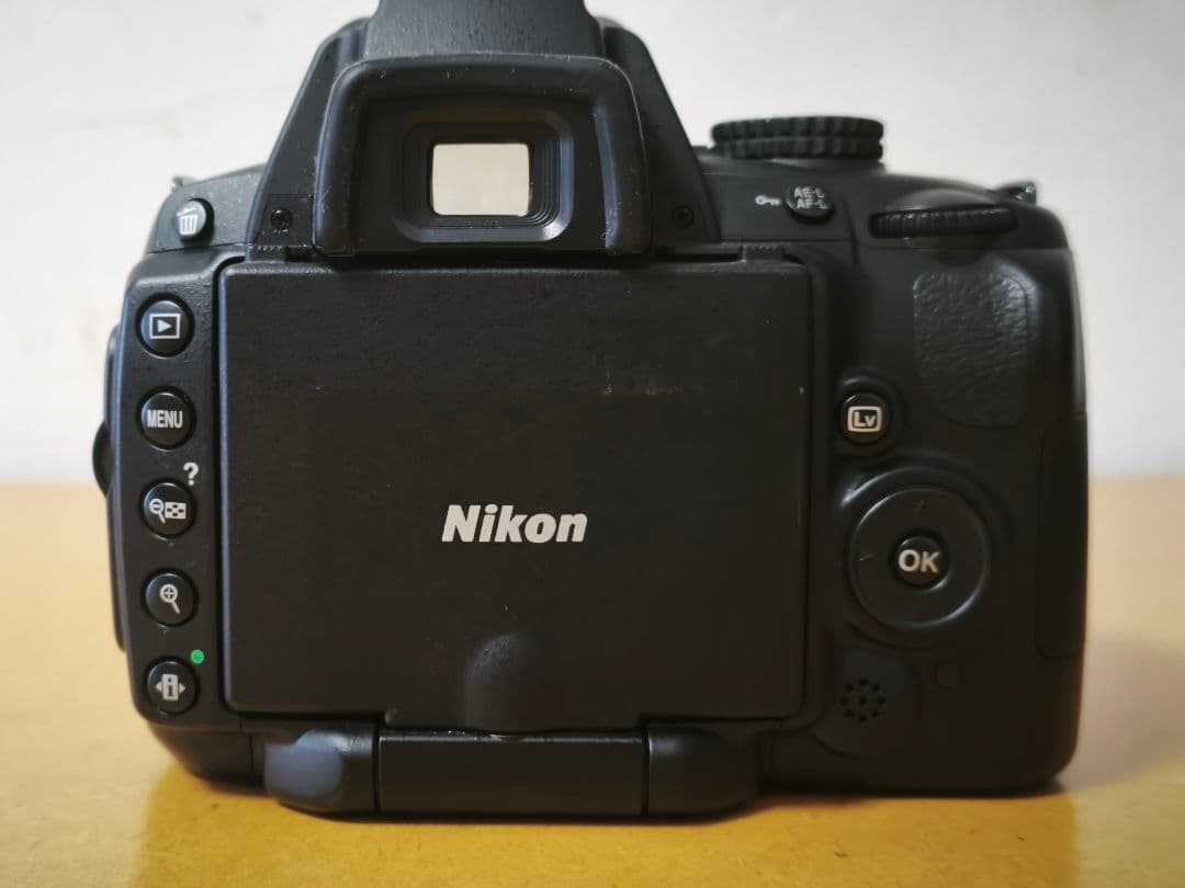 最終値下げ！　Nikon D5000 デジタル一眼レフカメラ　訳あり