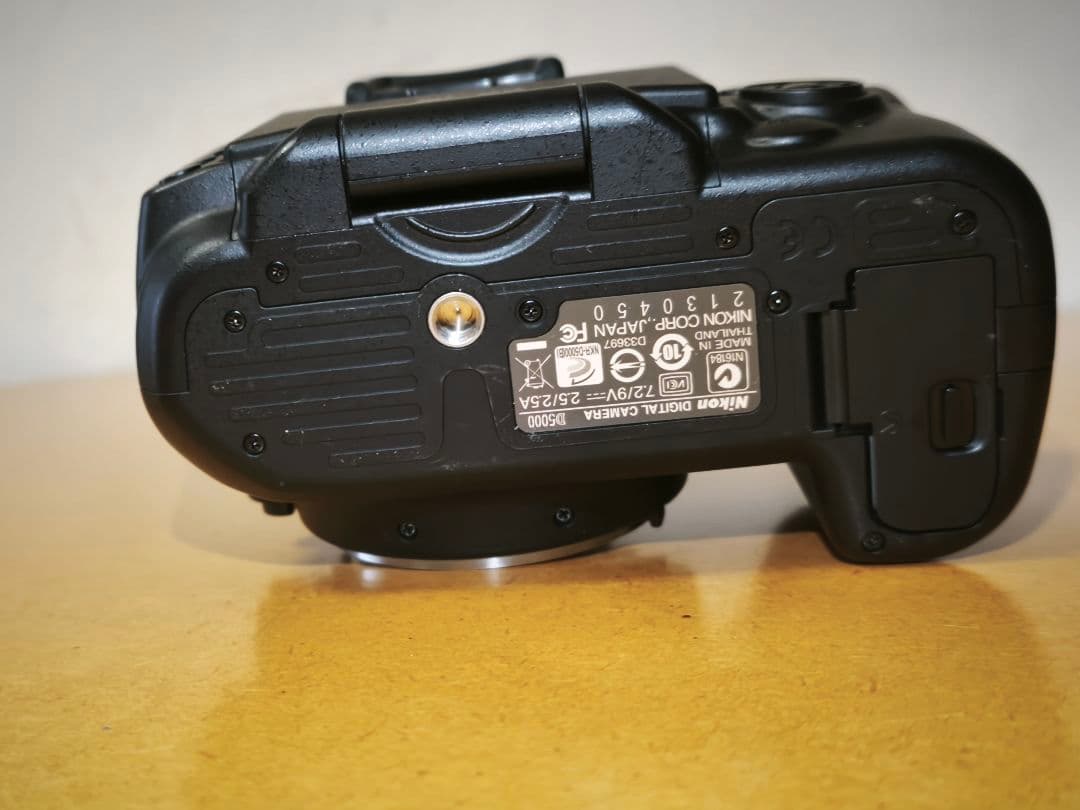 最終値下げ！　Nikon D5000 デジタル一眼レフカメラ　訳あり