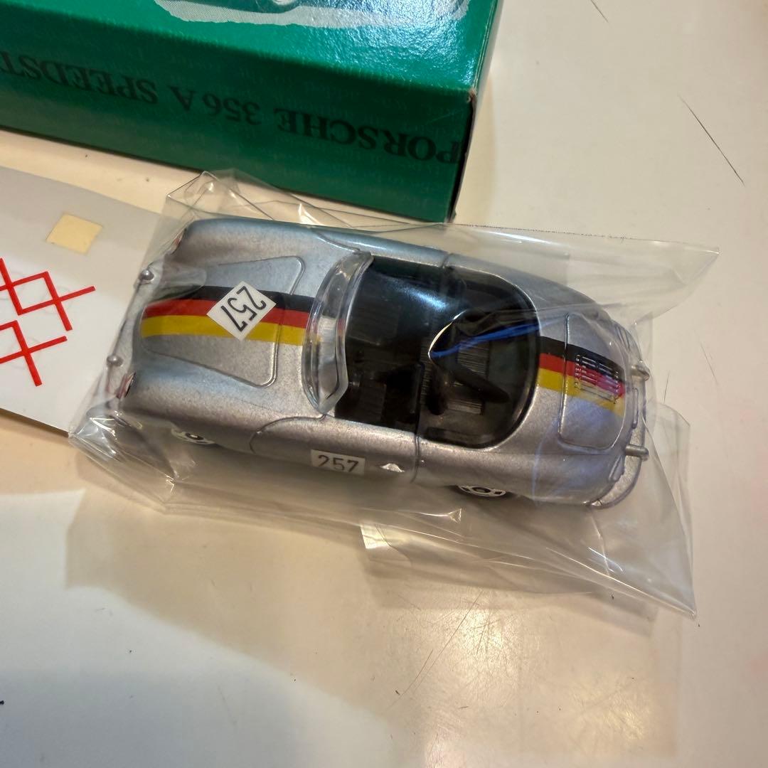 トミカ ポルシェ 356 スピードスター F9 racing special