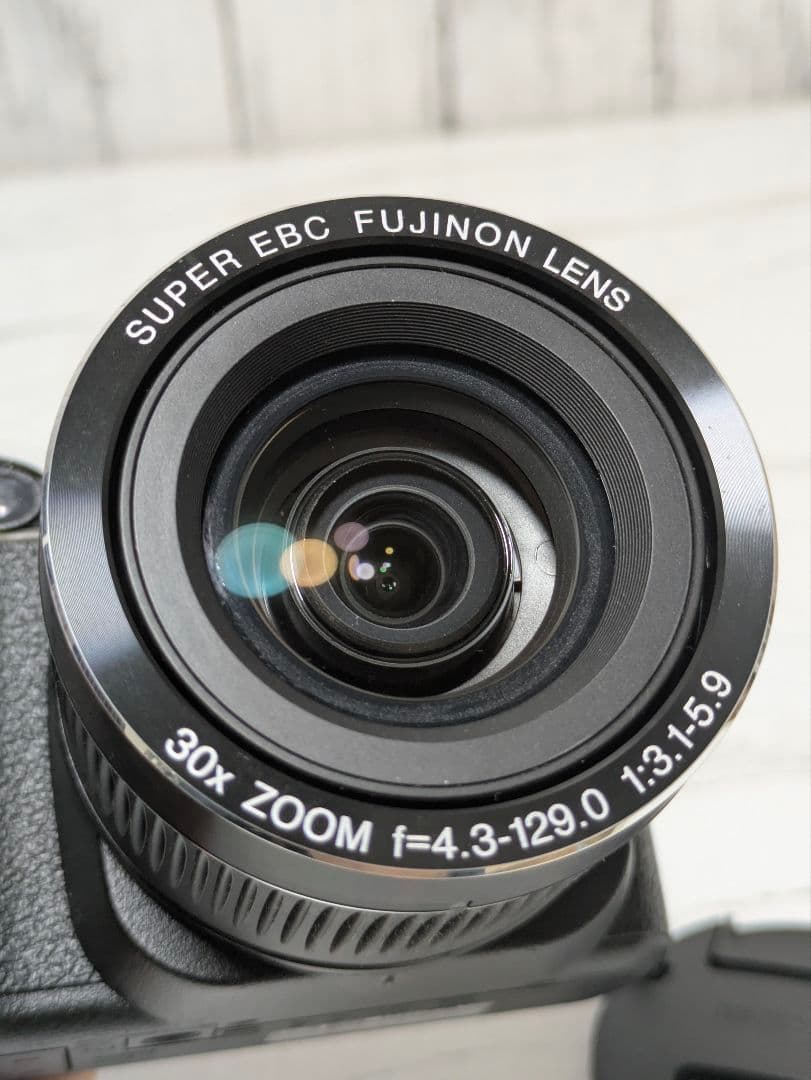 FUJIFILM　FinePix S4000　化粧箱付き　単三電池稼働