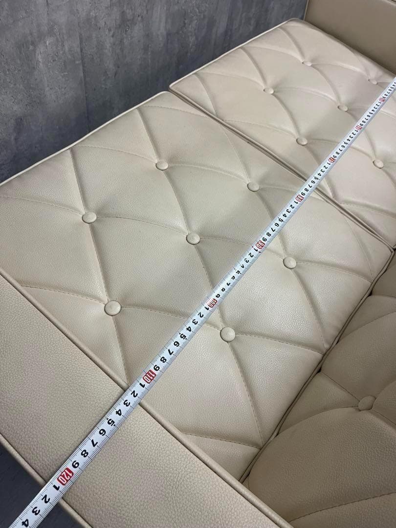 カリモク60 廃盤色 ホワイト アイボリー ロビーチェア2シーター