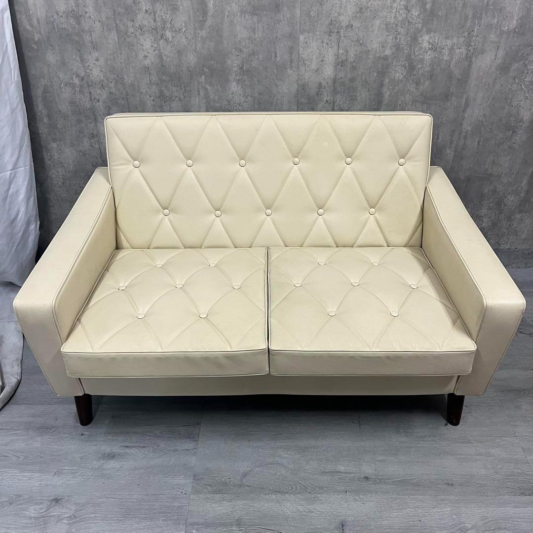 カリモク60 廃盤色 ホワイト アイボリー ロビーチェア2シーター