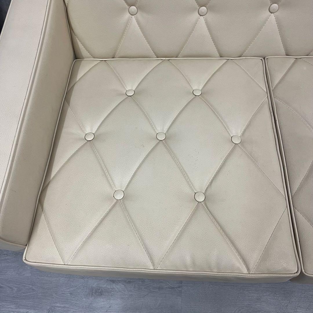 カリモク60 廃盤色 ホワイト アイボリー ロビーチェア2シーター