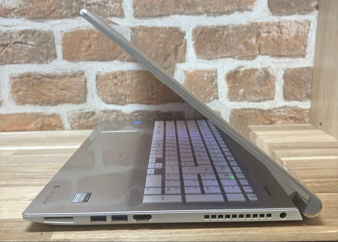 【美品✨】dynabook 爆速SSD搭載！Windows11 Office付き