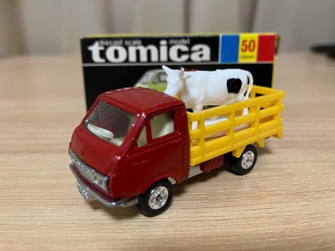 トミカ　黒箱50　50-1-3　トヨタ　ハイエース　牧場トラック