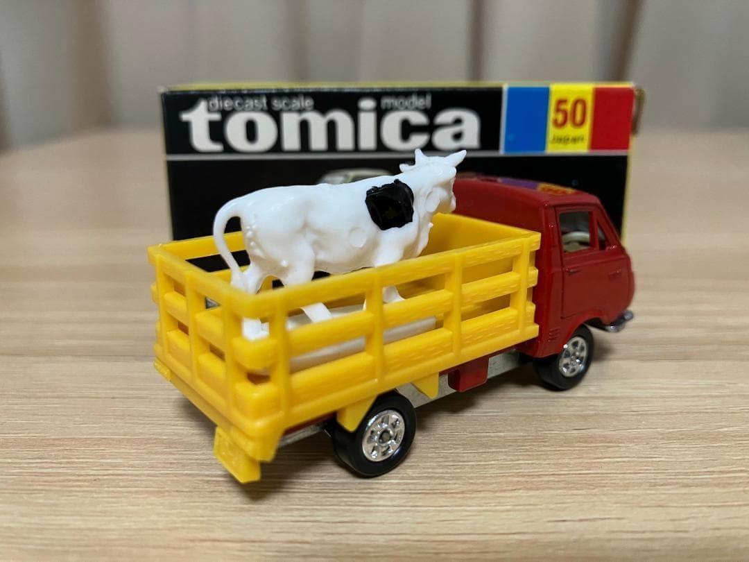 トミカ　黒箱50　50-1-3　トヨタ　ハイエース　牧場トラック