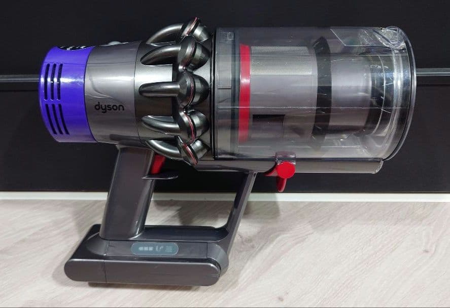 ⑱ダイソン dyson V10 SV12 本体のみ エコモード48分