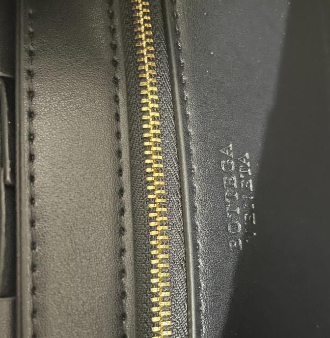 レザー　カセット　ショルダーバッグ　ブラック